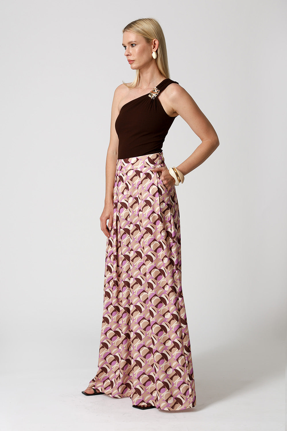 Blusa Ombro Único Com Fivela - CAFE