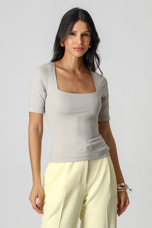 Blusa Decote Quadrado Malha Amni