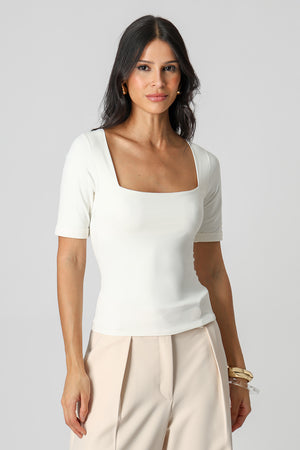 Blusa Decote Quadrado Malha Amni