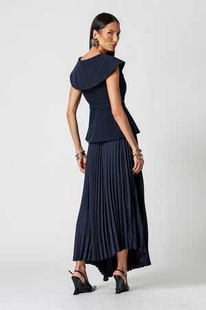 Blusa Peplum Alfaiataria com Gola Maxi
