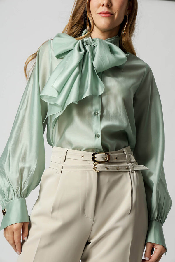 Calça Alfaiataria Com Pregas e Cintos - GELO ESC