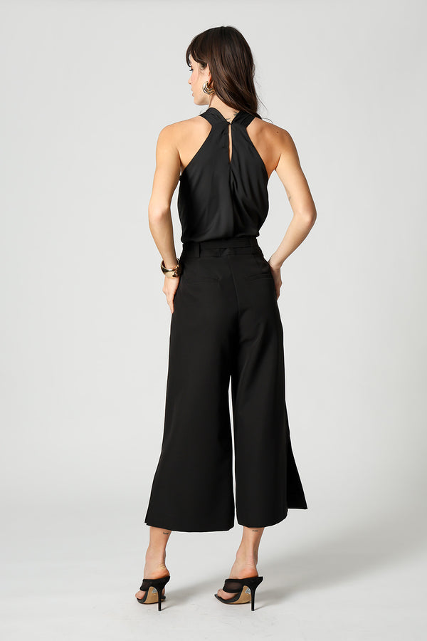 Blusa Com Fivela No Decote