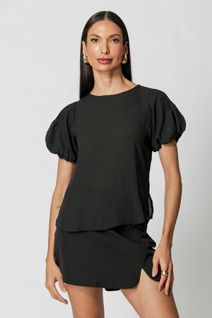 Blusa con mangas globo - NEGRA