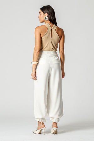 Blusa Crepe Com Fivela Marmorizada No Decote